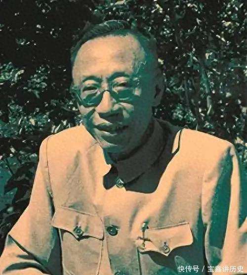 溥仪晚年逛故宫,撞见一老者当场落泪,老者身份让他哑口无言_【快资讯】