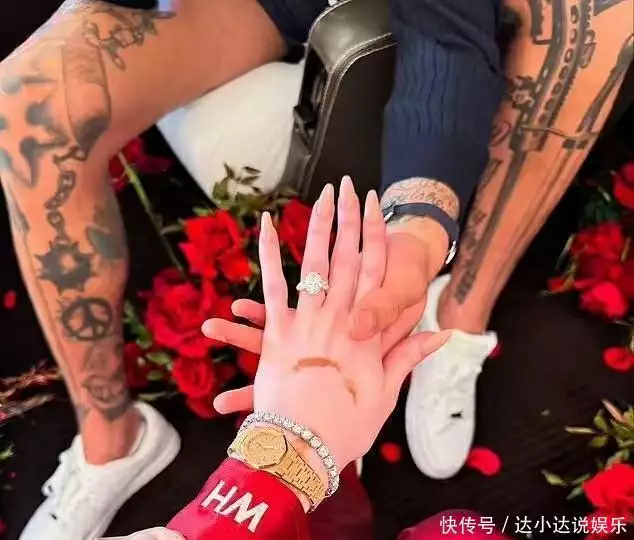 兜兜轉(zhuǎn)轉(zhuǎn)還是庫(kù)茲馬深情，飛機(jī)上求婚白癜風(fēng)女友，珍妮巴斯要傷心了播報(bào)文章