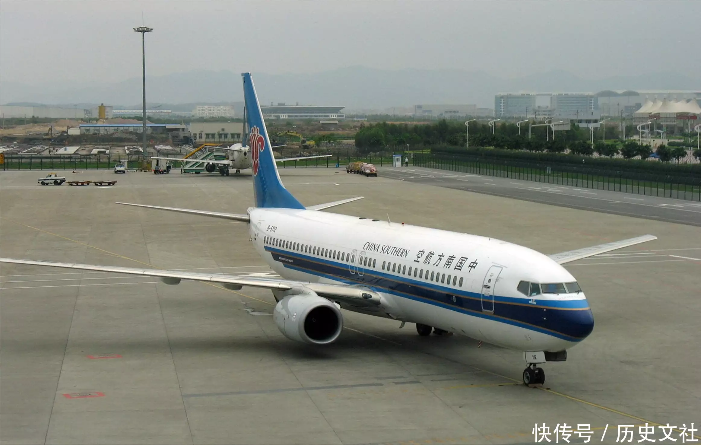 一架波音737高达5亿元，只靠机票能那哥吗？航空公司怎么挣钱？朱军案首集：朱军迷思已清却事业昔年 ，DV8两度胜诉却全身而退(图3)