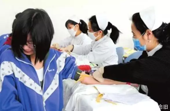高考体检要“脱光衣服”?体检医生忍不住笑了,高三学生你想多了1849年,驻港英军欺负妇女,海盗王提起红缨枪,几枪戳死俩人 高考体检要“脱光衣服”?体检医生忍不住笑了,高三学生你想多了1849年,驻港英军欺负妇女,海盗王提起红缨枪,几枪戳死俩人