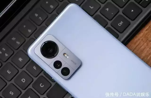 雷军“不讲武德”,高端旗舰突降2499元,120W+5000万徕卡三摄《小巷人家》结局:悲惨女人,王芳断手背后真相,黄玲为何未上榜 雷军“不讲武德”,高端旗舰突降2499元,120W+5000万徕卡三摄《小巷人家》结局:悲惨女人,王芳断手背后真相,黄玲为何未上榜