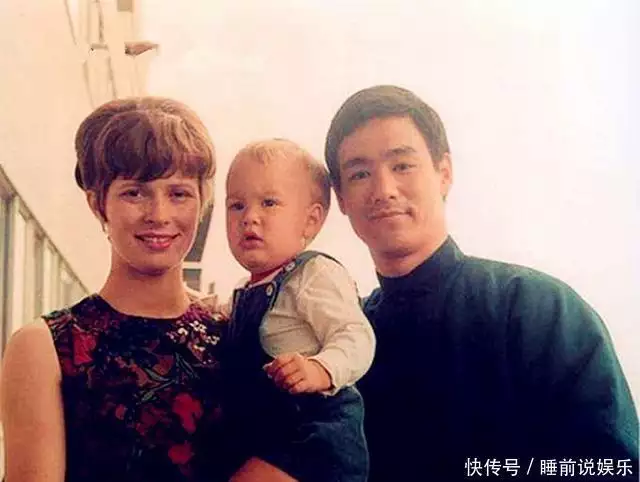 李小龙拍的电影_李小龙葬礼 六位扶灵人 英雄惜英雄