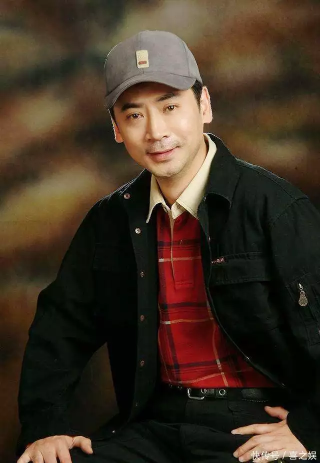 著名演员刘劲:我这辈子最正确的决定,就是娶了一个平凡的妻子2个月女婴反复发烧竟有4个肾 多学科联合救治重获健康 著名演员刘劲:我这辈子最正确的决定,就是娶了一个平凡的妻子2个月女婴反复发烧竟有4个肾 多学科联合救治重获健康