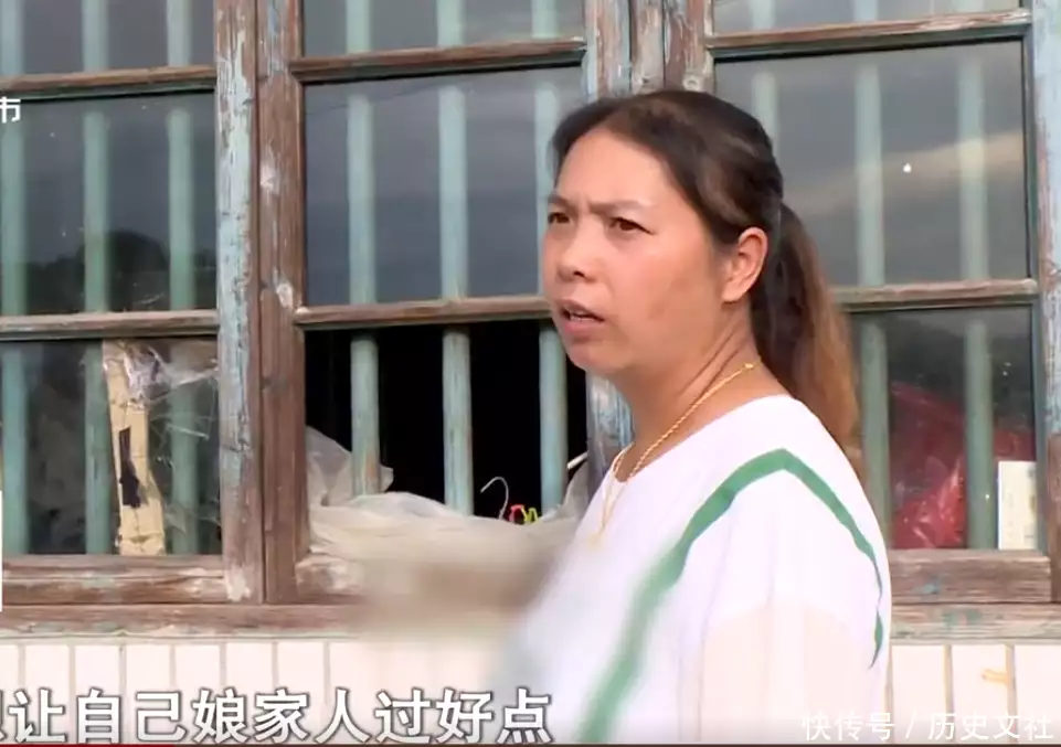 为了瞒着丈夫,女人把56万存到亲弟卡里,急需用钱时亲弟却说不还 为了瞒着丈夫,女人把56万存到亲弟卡里,急需用钱时亲弟却说不还