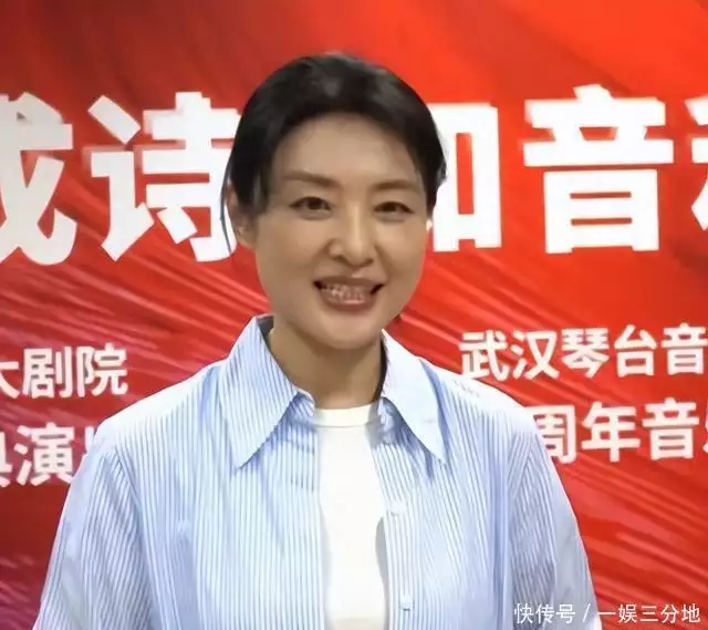 周涛近况曝光，素颜下的她和普通人没区别，网友：没董卿抗老耐看国乒男单第2败！世界冠军2-3出局：决胜局5-11！王楚钦3-1逆转