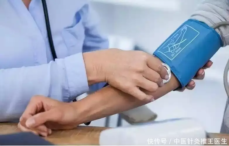 高血压测量手臂选择_血压计测量误差_血压计传感器