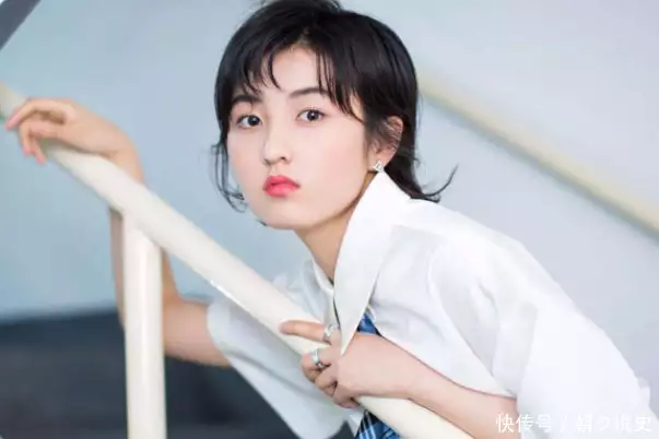 张子枫手写卡片的字体火了,一笔一划清晰工整,是老师喜欢的字西汉宫廷隐秘:汉文帝刘恒在吕后专权时,为何能毫发无伤,谁在背后当他的保护伞?( 张子枫手写卡片的字体火了,一笔一划清晰工整,是老师喜欢的字西汉宫廷隐秘:汉文帝刘恒在吕后专权时,为何能毫发无伤,谁在背后当他的保护伞?(