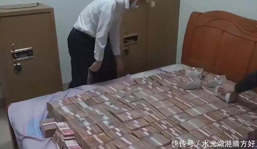 2016年东莞一无业男子，银行流水4亿元，警方调查后，发现"猫腻"
