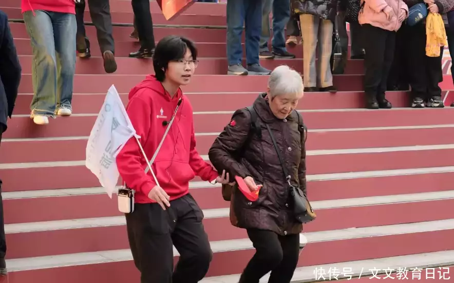 适合大学女生学的四大专业,“吸金”还自由,但对审美要求高乾隆微服私访,道士给他算了一卦,回去之后立刻传位给嘉庆 适合大学女生学的四大专业,“吸金”还自由,但对审美要求高乾隆微服私访,道士给他算了一卦,回去之后立刻传位给嘉庆