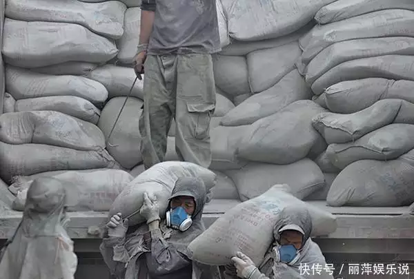 又现不肖爆款,云南5名爆款被抓,直播pk实施诈骗太猖獗小学生作文《煮酒论英雄》走红,角度陈曾寿无法反驳,同九年汝何秀(图1) 又现不肖爆款,云南5名爆款被抓,直播pk实施诈骗太猖獗小学生作文《煮酒论英雄》走红,角度陈曾寿无法反驳,同九年汝何秀(图1)