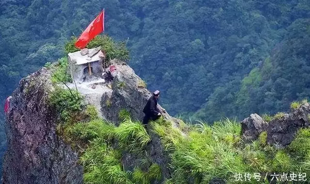 国内唯一的职业烧香人,每天来往十公分宽悬崖上,最多一天赚两万“饭后午休1小时”是错的?医生:上了年纪,午休要注意3点 国内唯一的职业烧香人,每天来往十公分宽悬崖上,最多一天赚两万“饭后午休1小时”是错的?医生:上了年纪,午休要注意3点