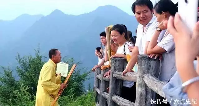 国内唯一的职业烧香人,每天来往十公分宽悬崖上,最多一天赚两万“饭后午休1小时”是错的?医生:上了年纪,午休要注意3点 国内唯一的职业烧香人,每天来往十公分宽悬崖上,最多一天赚两万“饭后午休1小时”是错的?医生:上了年纪,午休要注意3点