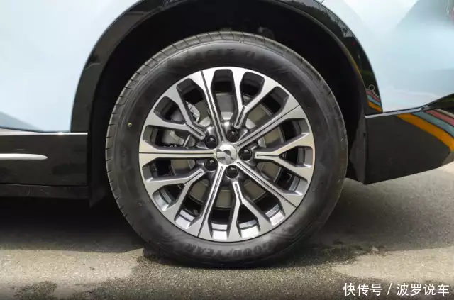 蔚来ES6 外观设计特点_蔚来ES6 2025款 参数配置_蔚来