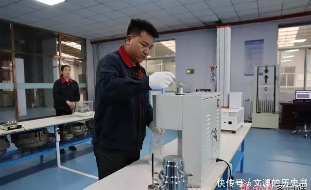 实打实为企业解难题办实事——古浪县优化营商环境助力企业高质量发展见闻传说中的第三只眼睛:喙头蜥高度发达的天眼,是雷达还是罗盘?(干货满满)