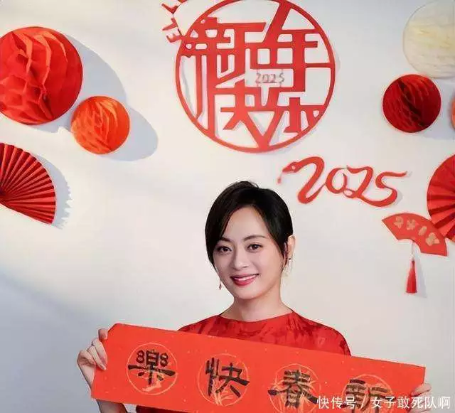 搬起石头砸自己的脚!孙俪晒自己书法作品,却被群嘲还不如徐静蕾四大功夫之王现状:一个患病,一个坐轮椅,一个离世,他风采依旧