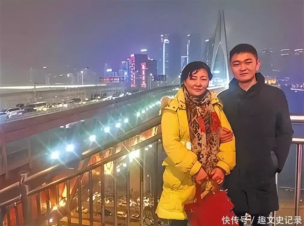 道自己的亲生父母可能再也找不到，但他对朱晓娟的感激和敬爱丝毫未减。