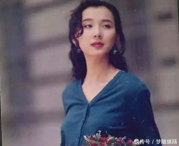 曾经的台湾第一美女�
，金庸评价
：美得超出想象，如今52岁依然洒脱神仙颜值刘亦菲�：娱乐圈的绝美标杆
，明星们的心头好