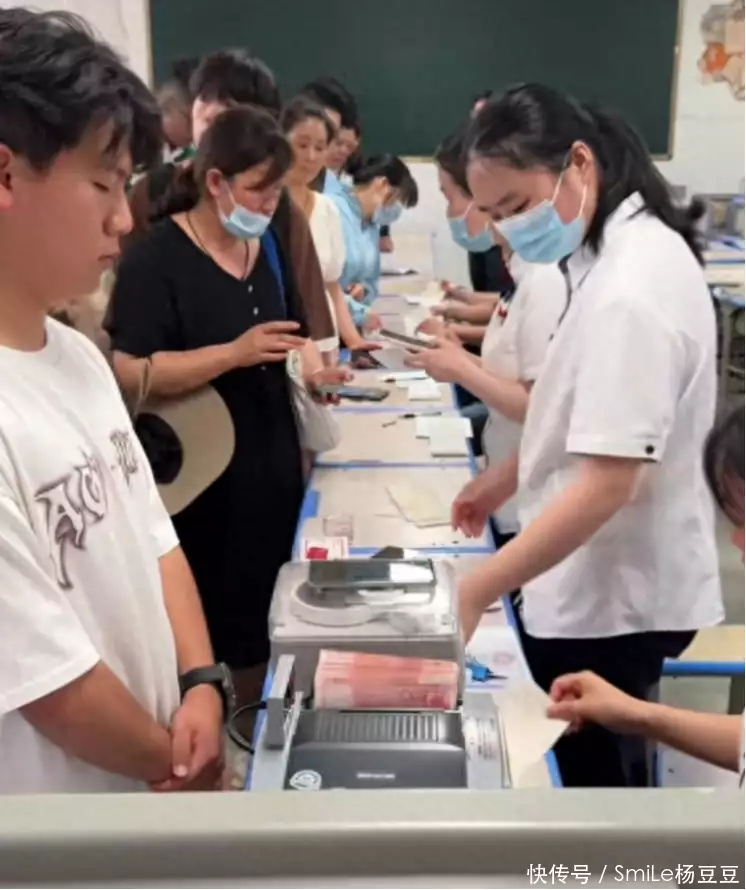 高考刚出分,复读学校就排队报名,家长转钱都是1万2万的转李世民不发动玄武门之变,会有什么下场? 高考刚出分,复读学校就排队报名,家长转钱都是1万2万的转李世民不发动玄武门之变,会有什么下场?