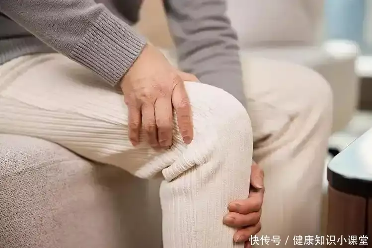 65岁后，如何养好膝盖？整理分享4个养膝诀窍，男女均可做