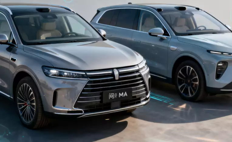 问界M7对比蔚来ES8：补贴差价一台冰箱？智驾体验见真章