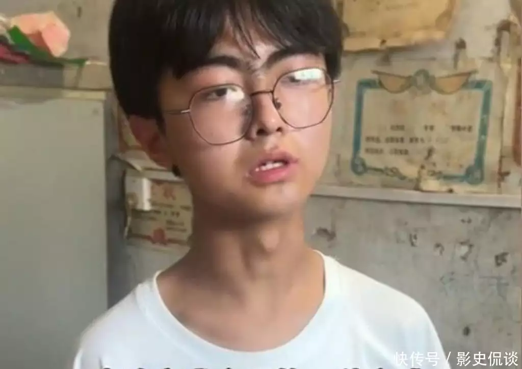 國(guó)防科技大學(xué)錄取分?jǐn)?shù)線2025_河南考生高宇 國(guó)防科技大學(xué) 戴眼鏡 考生寒門(mén)出貴子 高考勵(lì)志故事 國(guó)防科大計(jì)算機(jī)學(xué)院 天河拔尖班 軍校招生要求 質(zhì)疑高宇體檢