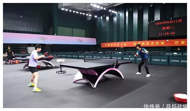 孙颖莎赚大了!周继红邀请三代大恶魔丘壳,助力小恶魔登基法网宝宝半夜醒来“爸爸你压着爸爸干什么”随后爸爸的回答,令人难忘(图2) 孙颖莎赚大了!周继红邀请三代大恶魔丘壳,助力小恶魔登基法网宝宝半夜醒来“爸爸你压着爸爸干什么”随后爸爸的回答,令人难忘(图2)