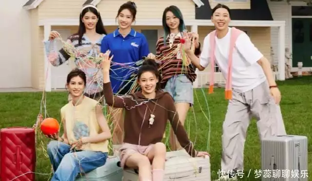 艺术体操队时尚大片曝光阳光健美身材太好，穿紧身衣大秀傲人身姿为什么你是心理咨询师都会焦虑？我去！我是人又不是鬼！