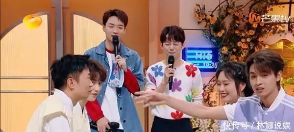 开播就是同时段收视第一!何炅一出手,就是综艺新标杆大明“硬骨头”方孝孺:被皇帝诛十族,873人被杀,7天7夜才诛完 开播就是同时段收视第一!何炅一出手,就是综艺新标杆大明“硬骨头”方孝孺:被皇帝诛十族,873人被杀,7天7夜才诛完