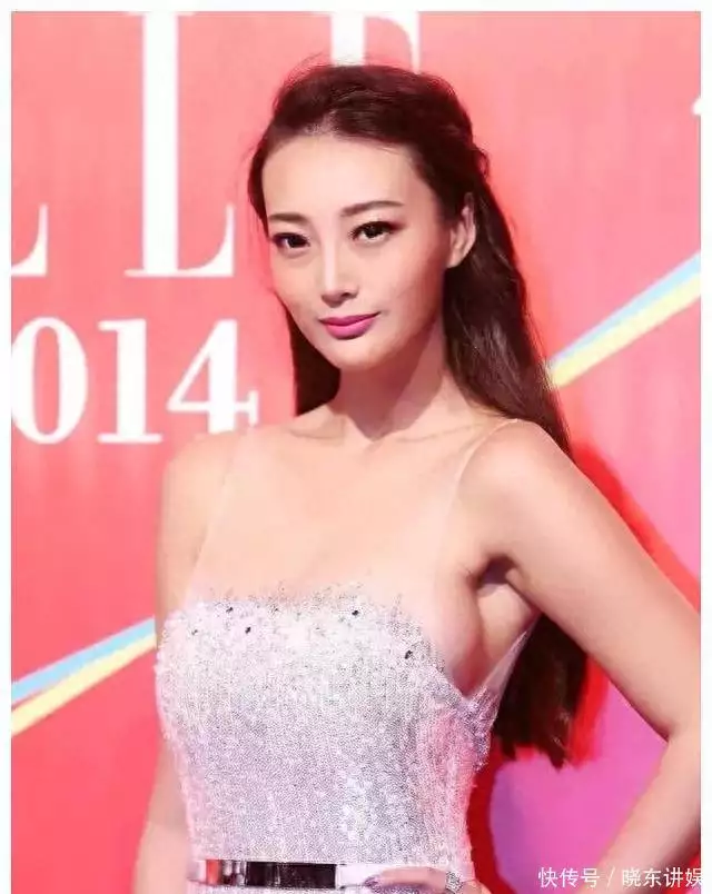 人间水蜜桃王李丹妮：演艺圈的璀璨明珠，美貌实力并存的女神典范知名女星官宣怀二胎：做高龄产妇很不容易