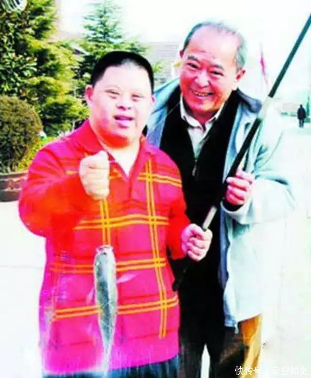 著名演员王铁成病逝:对女儿有愧疚,但生前最放不下就是残智儿子余生很贵,该忘的忘,该放的放 著名演员王铁成病逝:对女儿有愧疚,但生前最放不下就是残智儿子余生很贵,该忘的忘,该放的放