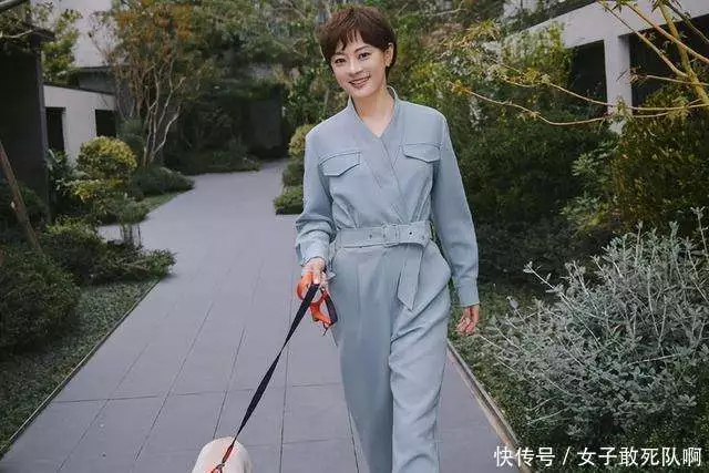 搬起石头砸自己的脚!孙俪晒自己书法作品,却被群嘲还不如徐静蕾四大功夫之王现状:一个患病,一个坐轮椅,一个离世,他风采依旧