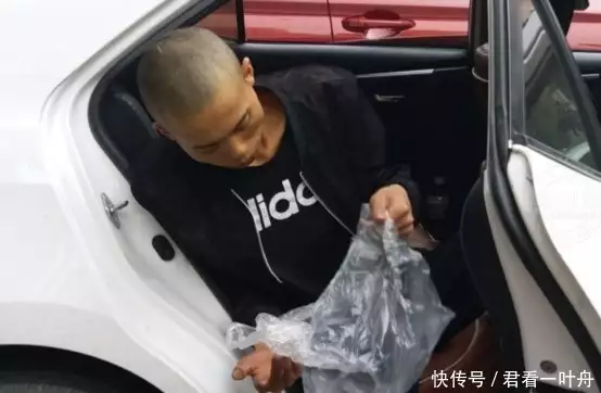 2018年,四川男孩喝百草枯,临终前想见妈妈一眼,结局如何?其实,在以下时刻男人不愿意帮你,就是假爱 2018年,四川男孩喝百草枯,临终前想见妈妈一眼,结局如何?其实,在以下时刻男人不愿意帮你,就是假爱