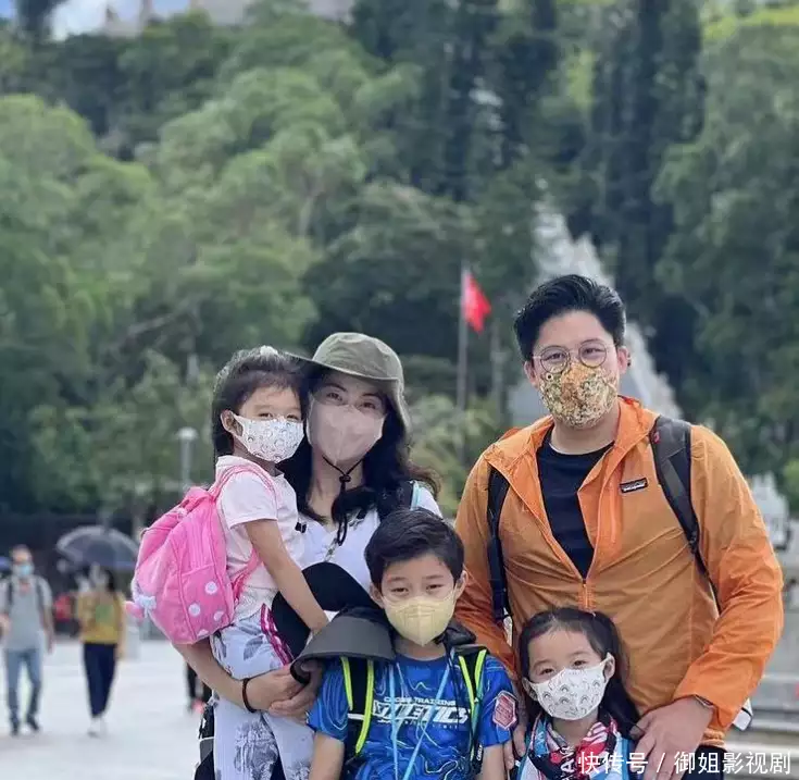 九游体育：郭晶晶全家云南避暑，霍启刚大肚腩发福明显，朱玲玲罕见陪同播报文章