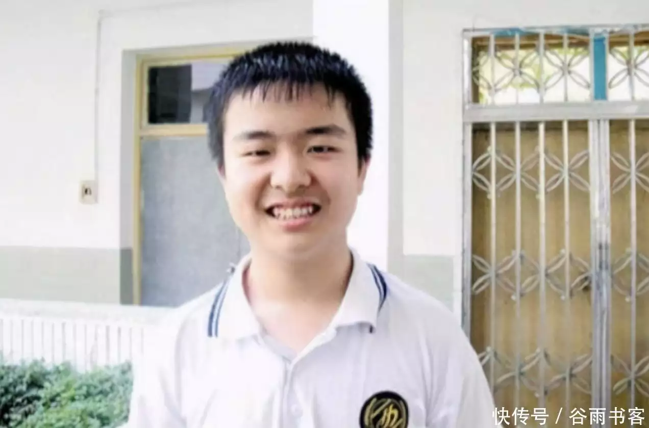 手带5道杠的男孩考了一个三本大学,大家唏嘘的同时,另一个呢?“闯王”李自成的吃人史:刮净毛发,灌肠去粪便 手带5道杠的男孩考了一个三本大学,大家唏嘘的同时,另一个呢?“闯王”李自成的吃人史:刮净毛发,灌肠去粪便