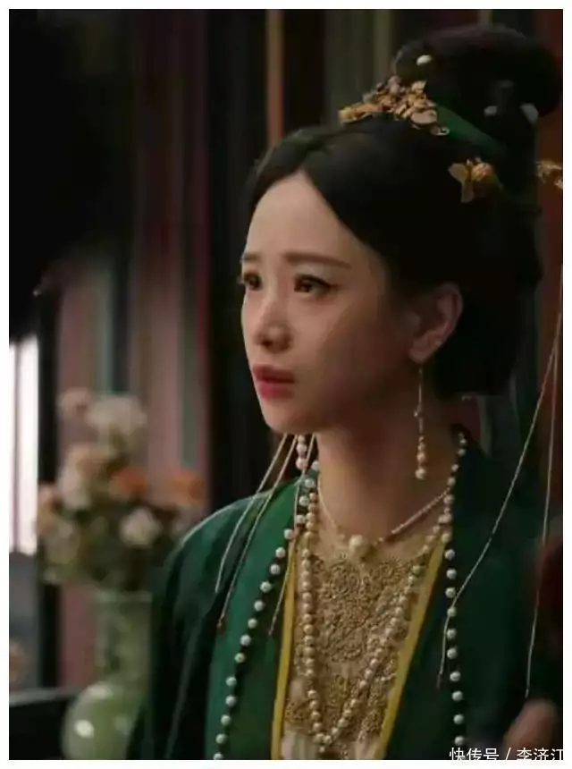 穿最丑的衣服,长最深的法令纹,她才是最天真性感的“疯批美人”唐玄宗宠爱杨玉环,为何不立她做皇后?至少有这4方面的原因 穿最丑的衣服,长最深的法令纹,她才是最天真性感的“疯批美人”唐玄宗宠爱杨玉环,为何不立她做皇后?至少有这4方面的原因