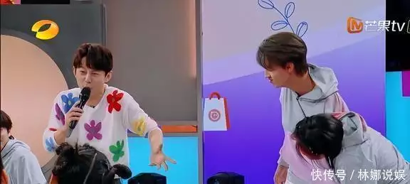 开播就是同时段收视第一!何炅一出手,就是综艺新标杆大明“硬骨头”方孝孺:被皇帝诛十族,873人被杀,7天7夜才诛完 开播就是同时段收视第一!何炅一出手,就是综艺新标杆大明“硬骨头”方孝孺:被皇帝诛十族,873人被杀,7天7夜才诛完
