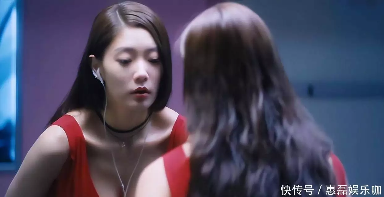 克拉拉最惊艳的三部影视剧如下: 《情圣》:2016 年上映,克拉拉在影片中