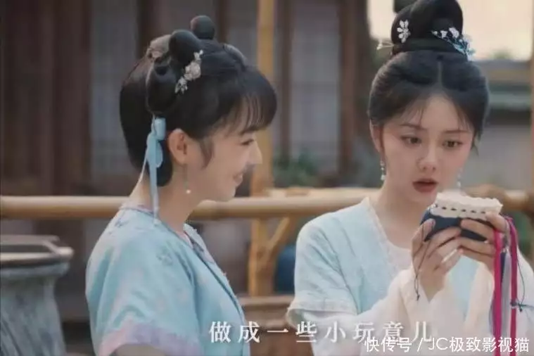 《蜀锦人家》今晚开播,本是冲着谭松韵去的,却被男二号惊艳到一些特殊的古物,幽深符号和图案,疑似外星人痕迹? 《蜀锦人家》今晚开播,本是冲着谭松韵去的,却被男二号惊艳到一些特殊的古物,幽深符号和图案,疑似外星人痕迹?