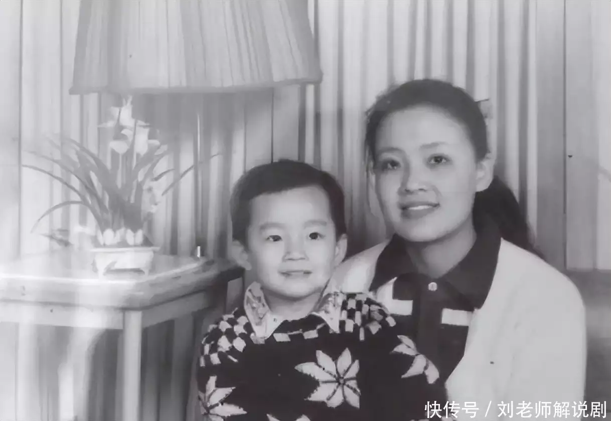 汪小菲母亲张兰:88年为多挣钱成加拿大第一位当搬运工的华裔女性大汉为何能忍匈奴60年,并送去12个尊贵的女人?农耕民族的悲剧! 汪小菲母亲张兰:88年为多挣钱成加拿大第一位当搬运工的华裔女性大汉为何能忍匈奴60年,并送去12个尊贵的女人?农耕民族的悲剧!