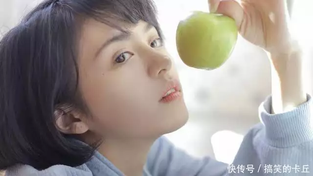 开心到飞起来的搞笑段子十五则，精辟有内涵，好笑不要钱杨伯涛临终前仍耿耿于怀，对记者说：黄维是个外行，坑苦了十八军