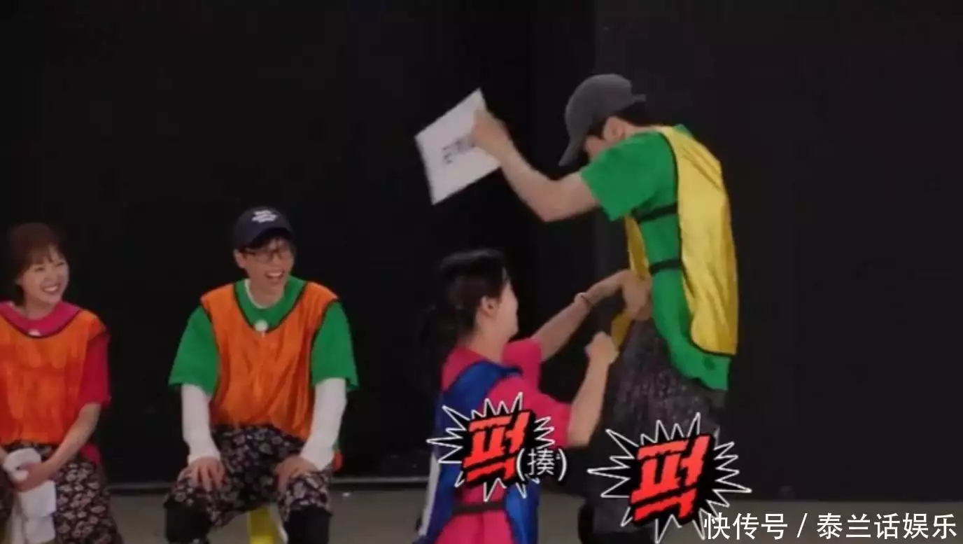 嘉宾活跃,即便游戏老,节目也好看,这期《runningman》有点意思C罗与未婚妻乔治娜浪漫跨年夜,美女身材堪比卡戴珊 嘉宾活跃,即便游戏老,节目也好看,这期《runningman》有点意思C罗与未婚妻乔治娜浪漫跨年夜,美女身材堪比卡戴珊