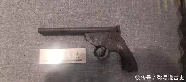 湘西土匪真的很厉害吗,他们的武器很奇特,很多人都没有见过日军严禁公开的照片,赵一曼刚被折磨完,日军为炫耀拍下这张照片 湘西土匪真的很厉害吗,他们的武器很奇特,很多人都没有见过日军严禁公开的照片,赵一曼刚被折磨完,日军为炫耀拍下这张照片