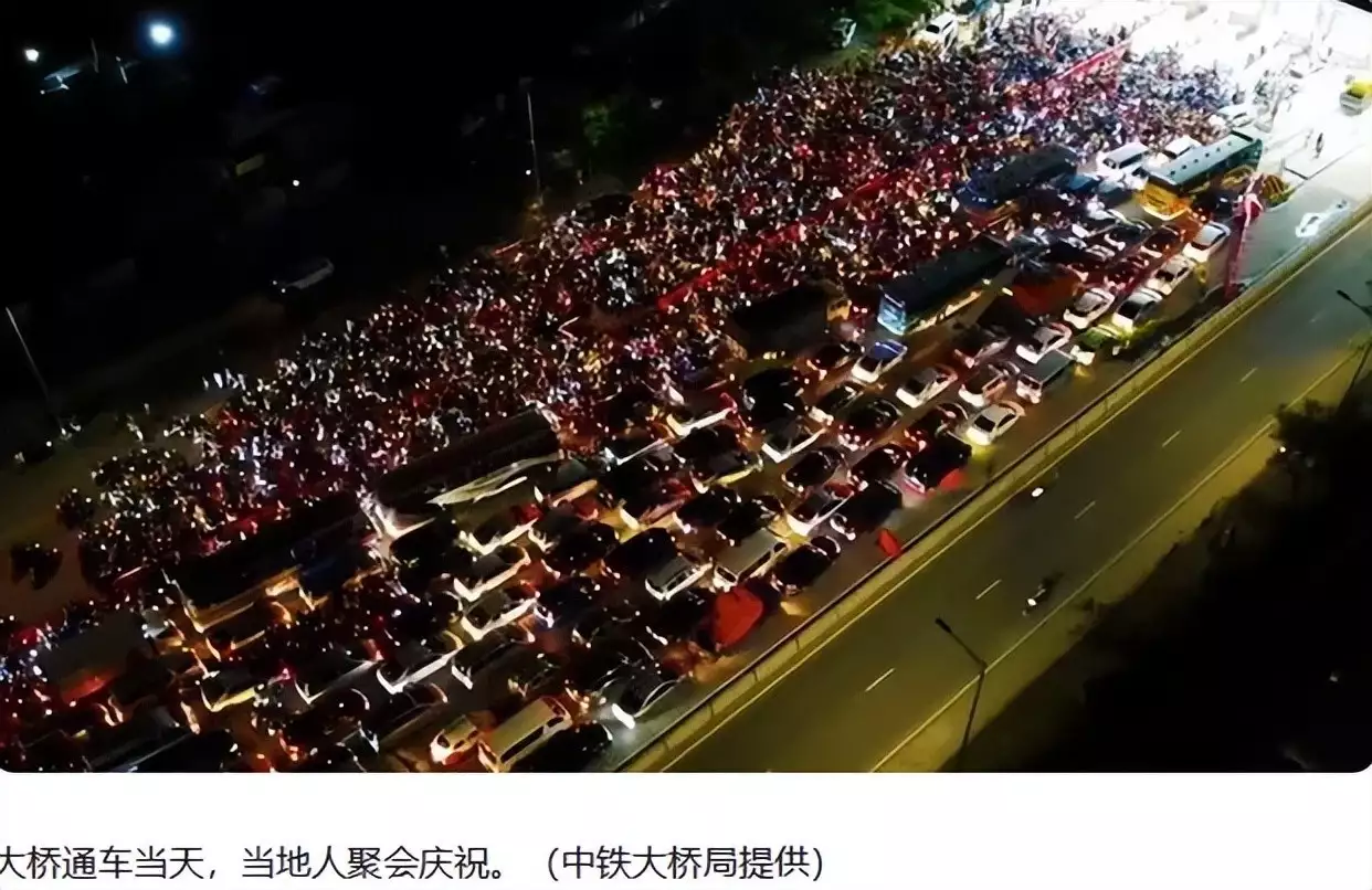 又赚到了！孟加拉国到处夸耀中国给建的桥：开通当天通行费破千万小宝宝夜里醒来“爸爸你压着爸爸干什么”随后爸爸的回答，令人难忘(图2)
