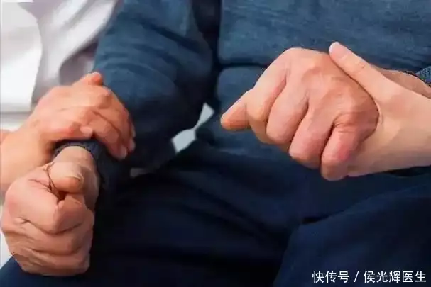 年纪大了经常手抖，是为什么？医生：或是这几种疾病来临，别忽略
