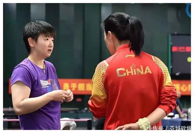 孙颖莎赚大了!周继红邀请三代大恶魔丘壳,助力小恶魔登基法网宝宝半夜醒来“爸爸你压着爸爸干什么”随后爸爸的回答,令人难忘(图5) 孙颖莎赚大了!周继红邀请三代大恶魔丘壳,助力小恶魔登基法网宝宝半夜醒来“爸爸你压着爸爸干什么”随后爸爸的回答,令人难忘(图5)
