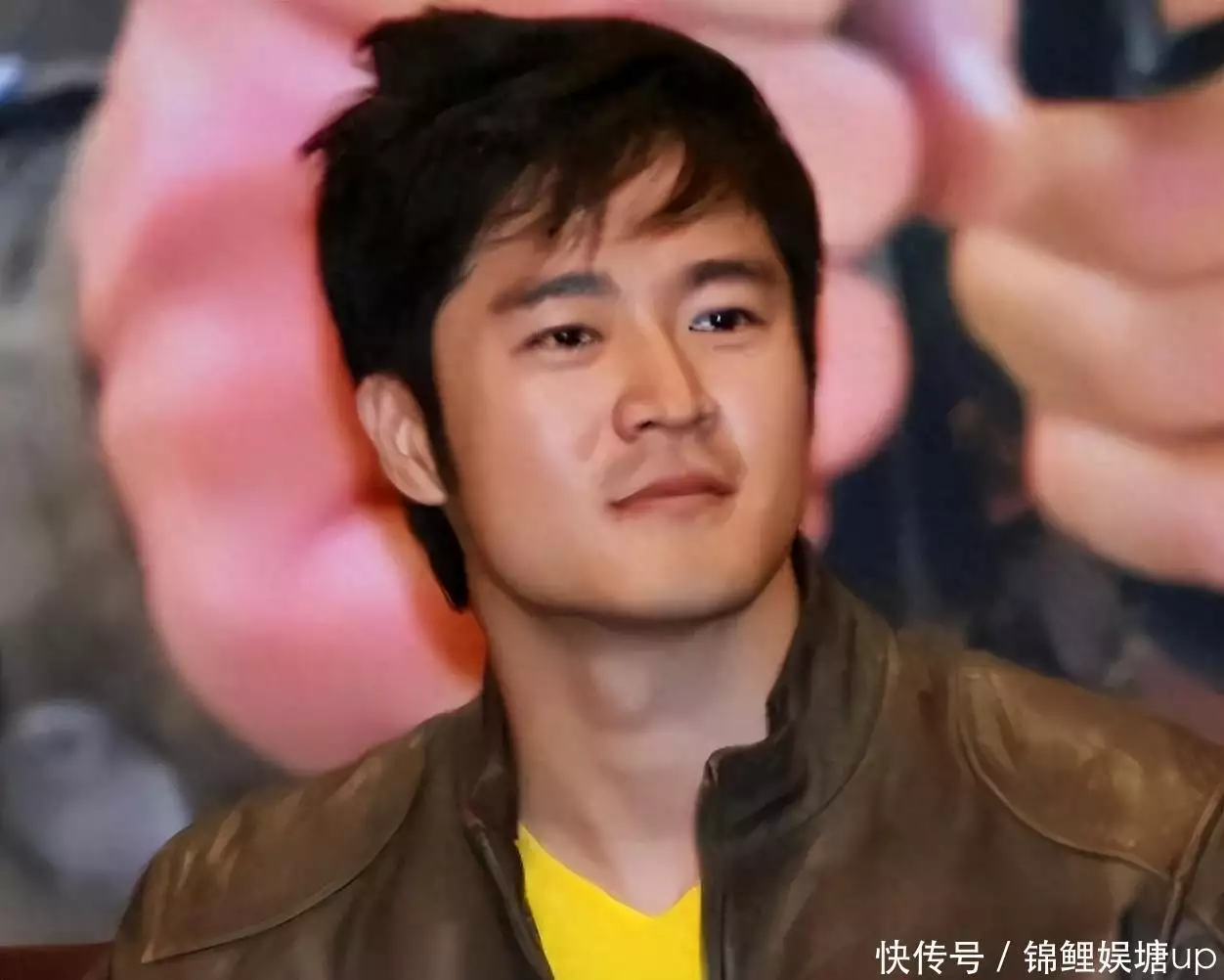 原来他早已去世！26岁走红，2年后跳楼，临终前17字遗言让人哽咽著名演员刘世龙：从获奖到去世仅11天，离世5年家人至今仍在悲伤