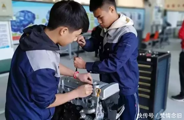 大学里这4个专业就业率很高,专科生也会被疯抢,有你的专业吗1964年,毛主席得知杨育才只是副连长,问:11年了怎么才升一级? 大学里这4个专业就业率很高,专科生也会被疯抢,有你的专业吗1964年,毛主席得知杨育才只是副连长,问:11年了怎么才升一级?