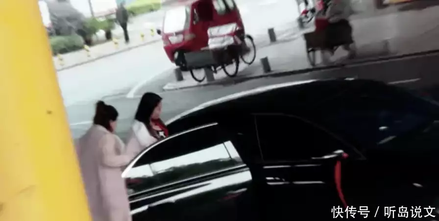 男子把妻子捧成大网红,妻子转身抛夫弃子:孩子喝农药依旧在直播2010年,东莞母亲溺死双胞胎儿子仅判处五年有期徒刑,获千人同情 男子把妻子捧成大网红,妻子转身抛夫弃子:孩子喝农药依旧在直播2010年,东莞母亲溺死双胞胎儿子仅判处五年有期徒刑,获千人同情