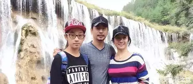 著名演员刘劲:我这辈子最正确的决定,就是娶了一个平凡的妻子2个月女婴反复发烧竟有4个肾 多学科联合救治重获健康 著名演员刘劲:我这辈子最正确的决定,就是娶了一个平凡的妻子2个月女婴反复发烧竟有4个肾 多学科联合救治重获健康