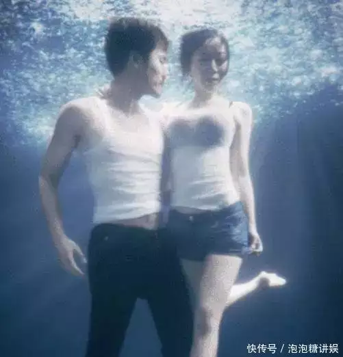 闫妮水下“大片”,明明一丝不露,却让人有一种小鹿乱撞感觉一斤木头燃烧之后剩下不到一两灰烬,其他9两物质去哪了? 闫妮水下“大片”,明明一丝不露,却让人有一种小鹿乱撞感觉一斤木头燃烧之后剩下不到一两灰烬,其他9两物质去哪了?